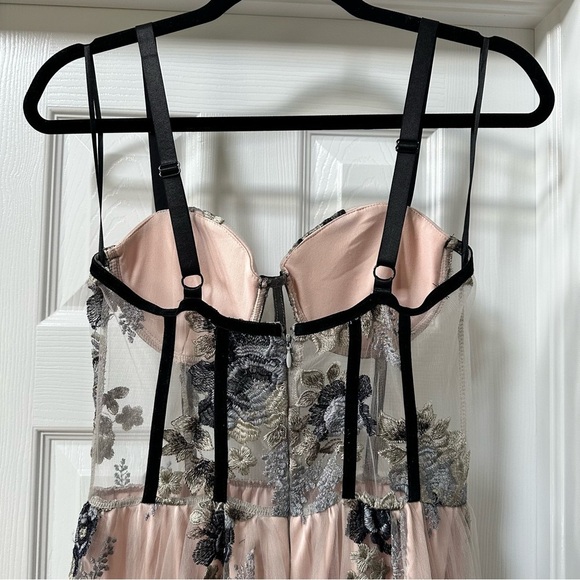 Fashion Nova Such A Dream Corset Maxi Dress Tulle Floral Embroidery Small NWT - Picture 11 of 16